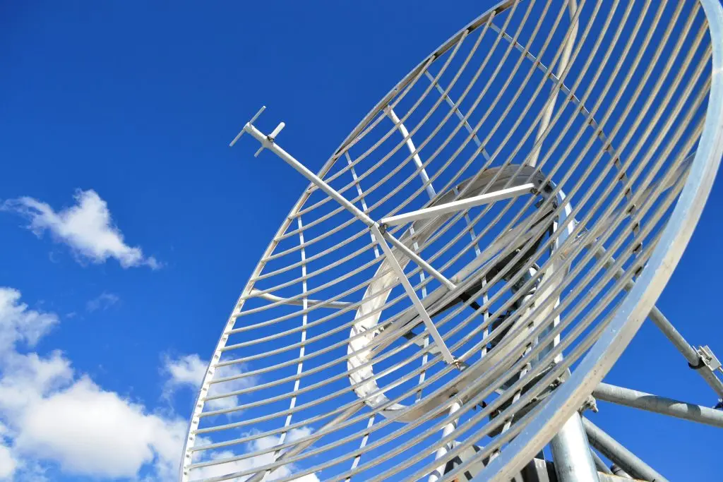 RFTECH antenna manufacturing and deployment scene