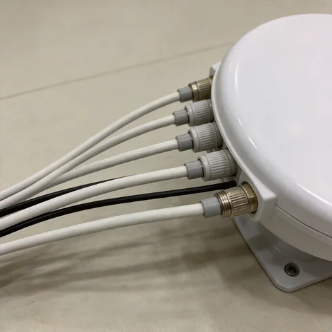 GL-DY2458V2810 MIMO antenna connector and mounting detail view
