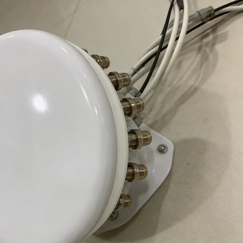 GL-DY2458V66 MIMO antenna connector and mounting detail view