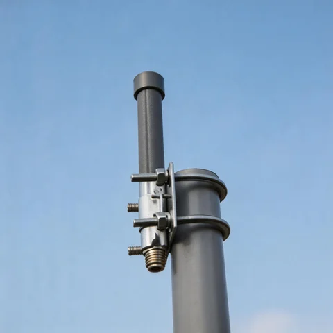GL-DY3500V8 fiberglass omni antenna connector and mounting detail view