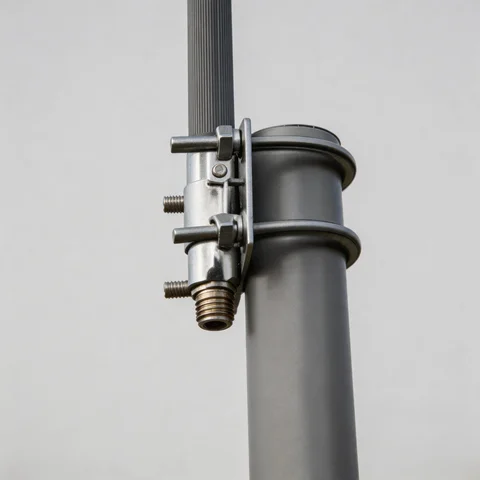 GL-DY7027V4 fiberglass omni antenna connector and mounting detail view