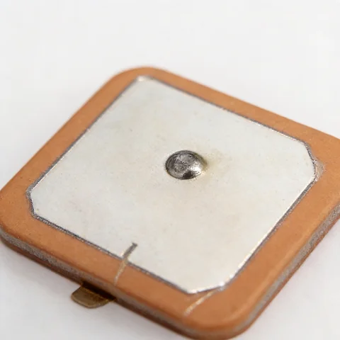 GL-DYS2501 GPS/GNSS antenna connector and mounting detail view