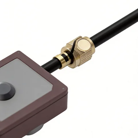 GL045 GPS/GNSS antenna connector and mounting detail view