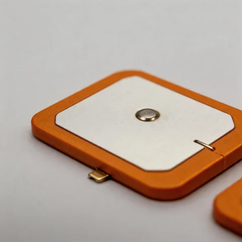 GL2504 GPS ceramic antenna connector and mounting detail view