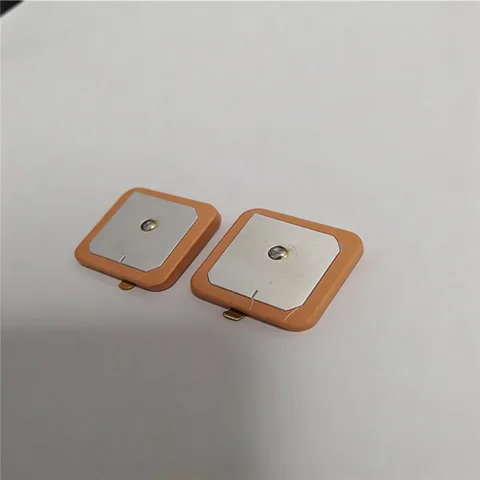 GLXCT2504 GPS/GNSS antenna connector and mounting detail view