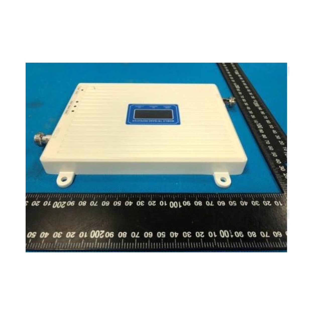 GLS3GDWW-W tri-band signal repeater test sample enclosure