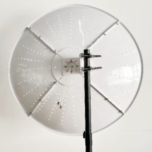 GLCKPB70380V0927 parabolic antenna with white reflector
