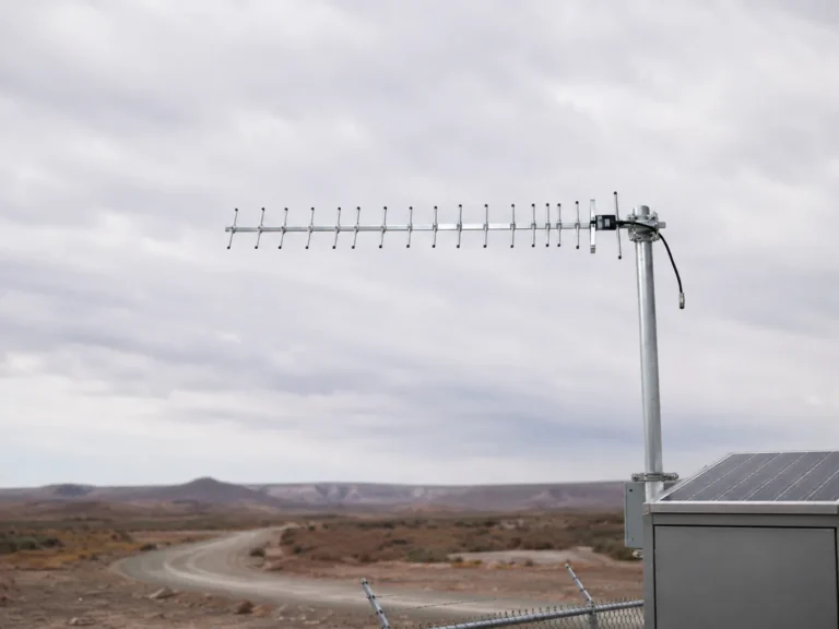 GL900ACY15 Yagi Antenna Multi Connector Options Pole Mount RF Antenna application scene image 1